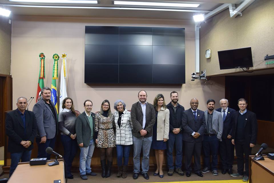 Parlamento Regional e Escola do Legislativo promoveram capacitação da 'Constituição em Miúdos'