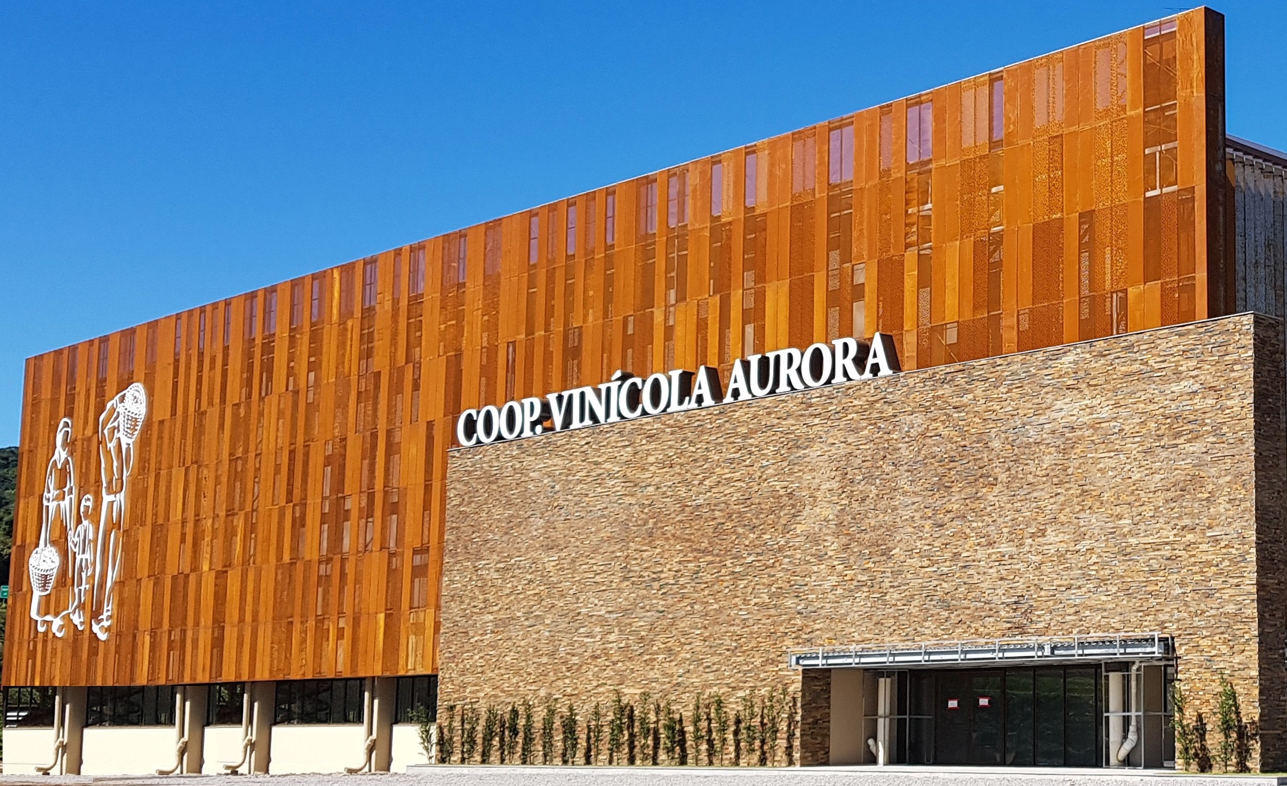  Presidente participou da inauguração da nova fábrica da Unidade Vinhedos, da Vinícola Aurora